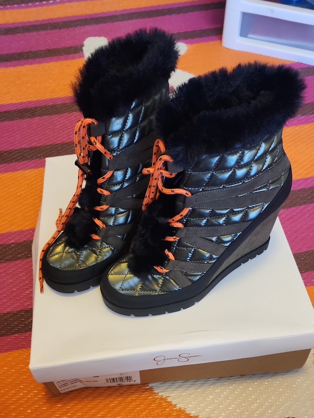 Jessica Simpson Women's Quilted Wedge Winter Boots with Faux Fur Trim - Black